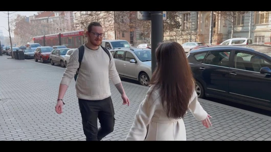 HUNT4K. Hunter sokakta bir kızı aldı ve onu bir mağazada sikti