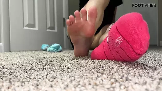 Ivy'nin ayakları - çift kat çoraplı striptiz - ayaklar