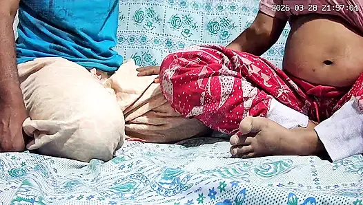 Hintli öğretmen ve öğrenci yatak odasında seks yapıyor 29655