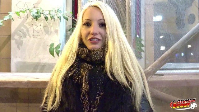 Alman izci - model dökümünde anal fuck içine sıcak genç konuşmak