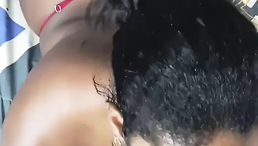 Esmer Kızın Yüzüne Boşalma Geliyor