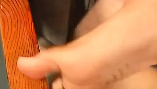 Randy Asyalı genç kız başka bir adamla sikişirken takma yaraklı bir adamla sikişiyor