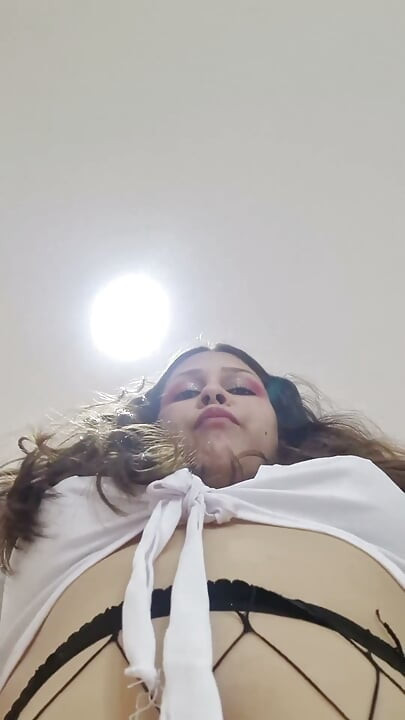 Yüzüne oturuyorum. POV