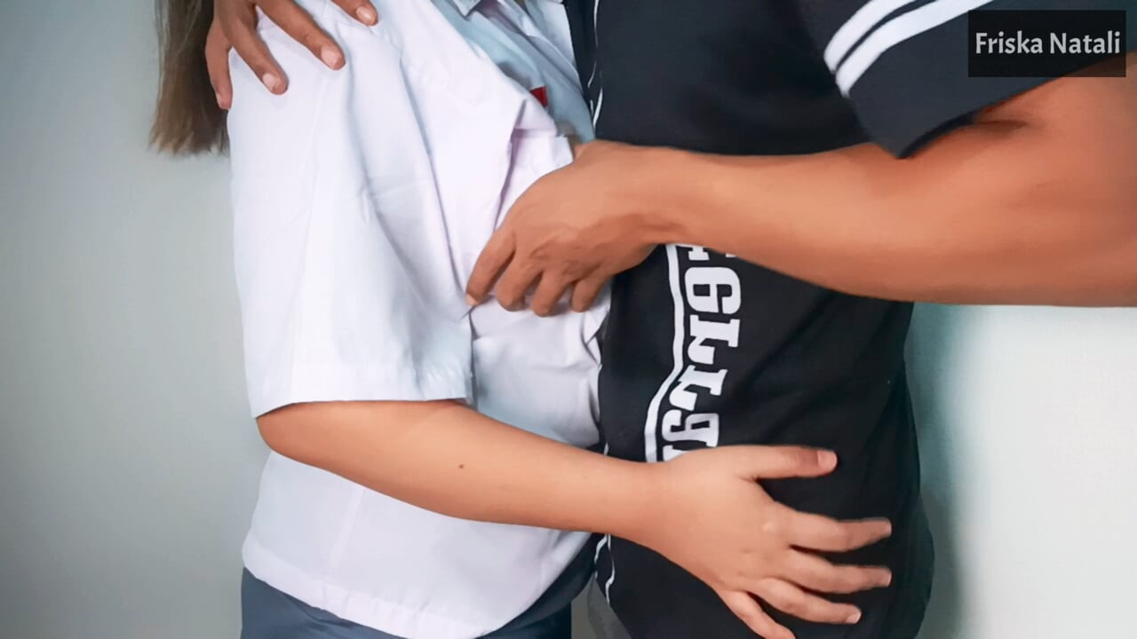 Skipping school goes straight to her boyfriend's house