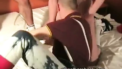 Euro üvey babalar çıplak sikme twink