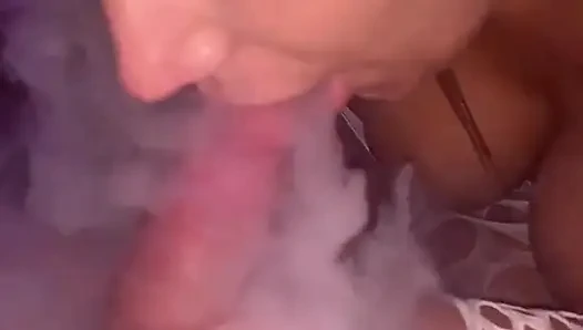 Kahretsin Renii'nin bir profesyonel olduğunu söyleyebilir miyim!! ve oral seks yapmayı seviyor!!