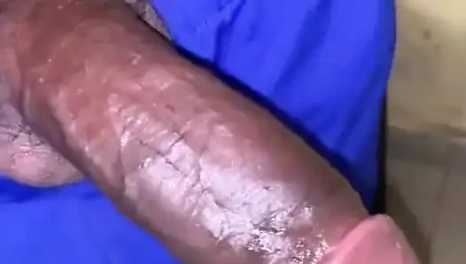 Yeni adamımı sikiyorum