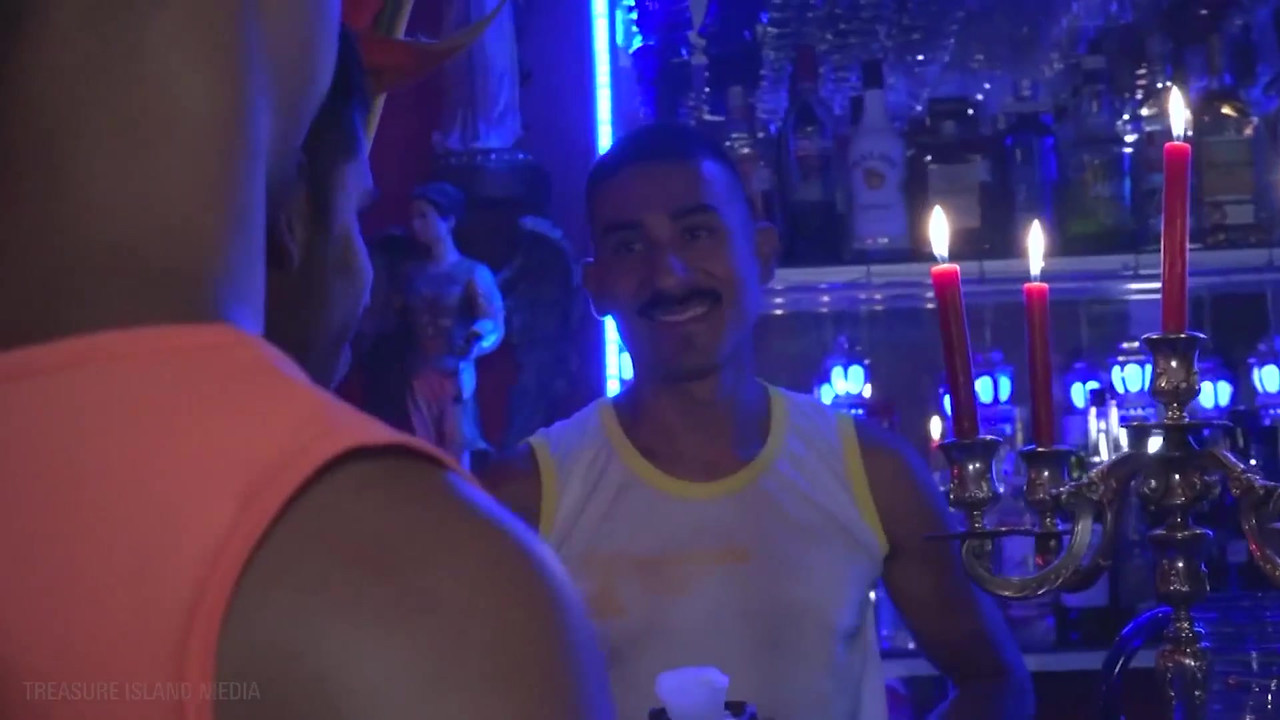 Young Lalo Cruises for 2 Huge Cocks