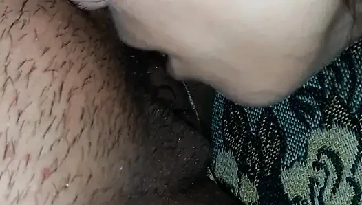 Ağzına hiç bu kadar hızlı ve güçlü bir şekilde boşalmadım