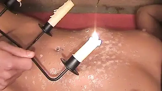 Yaramazdı, bu yüzden karnına küçük ağda alması gerekiyor