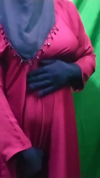 Знаковый момент из "Индийская дези жена куколда наслаждается хуем друга мужа, говорящим хинди и жестко стонущей"