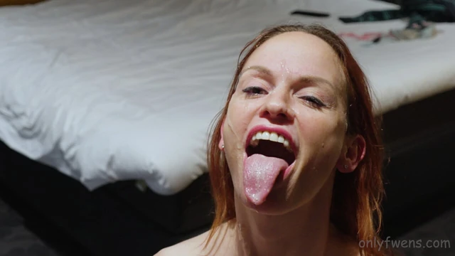 Свидание в отеле с милфой-моделью заканчивается огромным камшотом на лицо в отеле