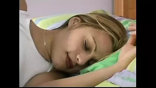 Seksi sürtük yarağı arkadan alıyor