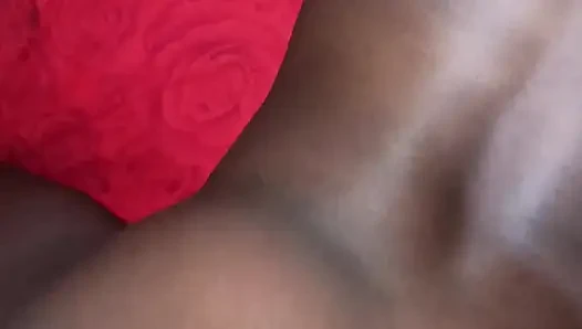 Dışarıda bir gece geçirdikten sonra kız arkadaşım Joss ile sikişiyorum