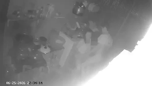 Mutfakta patronun karısıyla aldattım