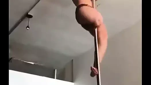 Amputierter Stangentanz