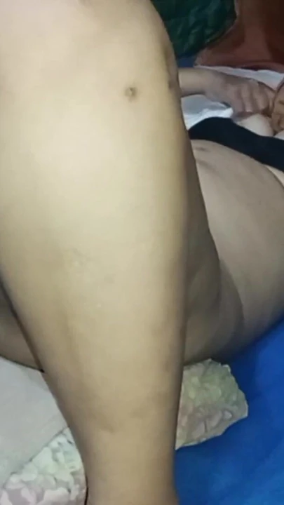 印度尼西亚 我继母的阴户要求舔舐和做爱 第3部分 | 短片 3