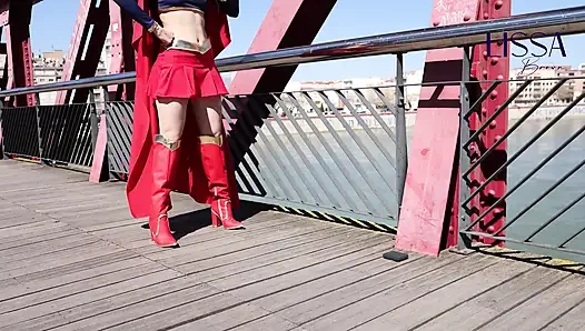 Supergirl için avlanma ve numaralar sert bir şekilde sevişmeye götürülüyor