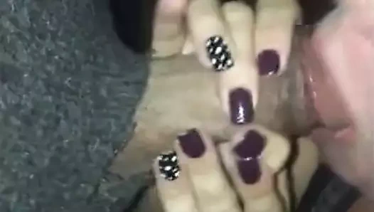 Dövmeli sarışın ve ev yapımı zafer deliği