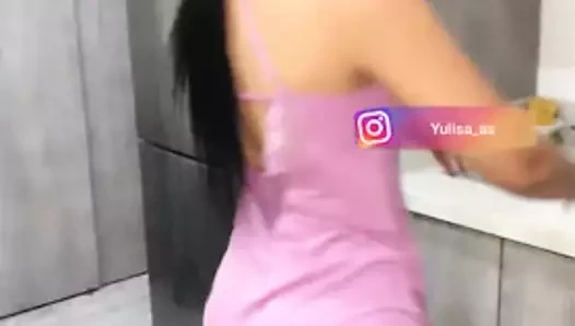 161689922