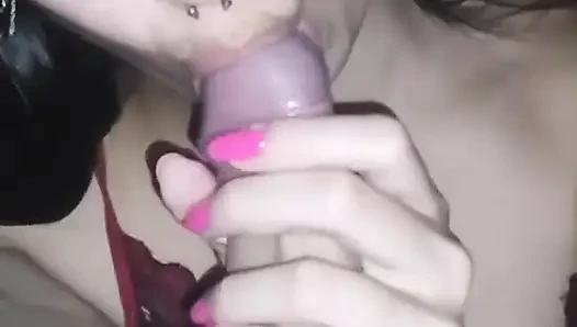 Novinha Debora Prado Fazendo Sexo Oral Profundo Durante a Noite