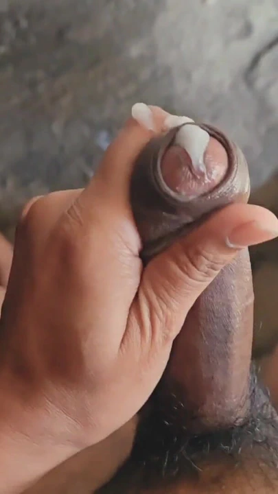 A Horny Boy Wishes a Very Happy New Year To HIs XH Family, Got Naked Outside In The Winter And Celebrates The Day With… | Clip 2