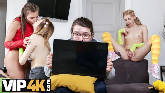 Dyke4k. kami yammy, carolina sun ile eğlenceli dörtlü