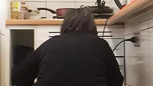 Yüksek topuklu anne