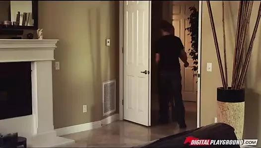 Çarpıcı sarışın sürpriz riley steele seduces ona masör