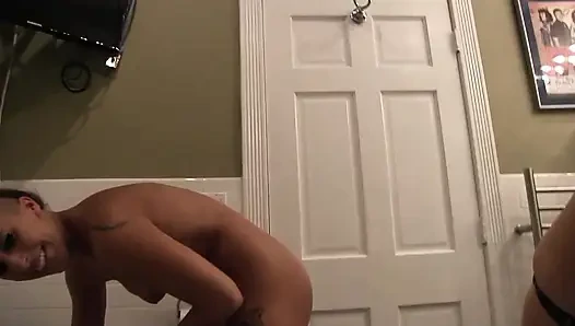 Ateşli lezbiyen sürtükler harika iş başında