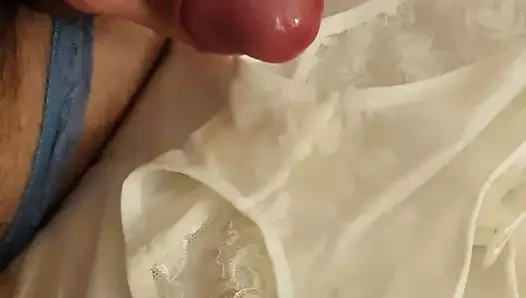 Giyen adım anneler tanga ve cumming...