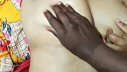Mallu büyük memeli yağ masajı ve erotik seks