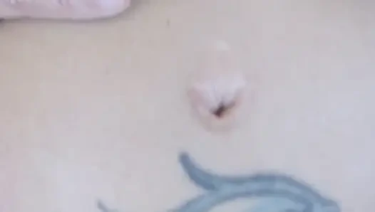 Göbek deliği kazma esneme parmak'n