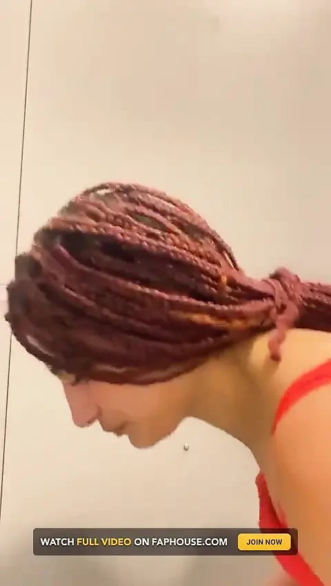 Spor Salonunda Mastürbasyon Yapıyorum, Ağırlık Dizisinin Ortasında Isınıyorum