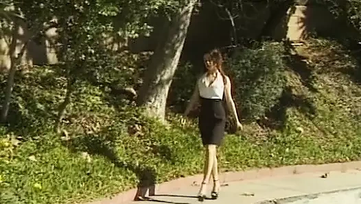 Ateşli ve ince Alman bebek vahşi bir adama deliklerini veriyor