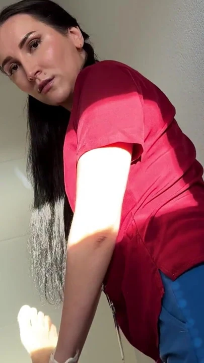 Müşteri seksi masaj seansı sırasında iki kez boşalıyor | Klip 1