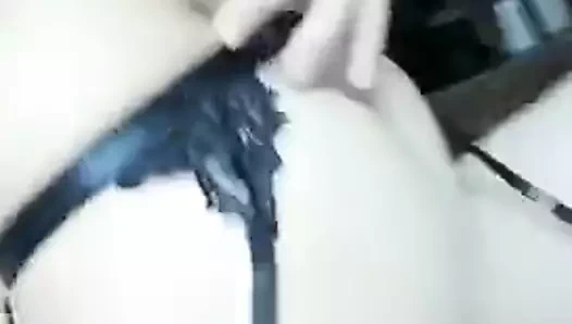 Bir sandalyede en sevdiği sikini sürme