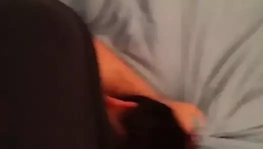 Annemin arkadaşının büyük bir kıçı var