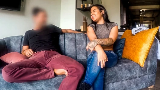 Amatör latin üniversiteli kız ev yapımı seçmelerde büyük zenci tarafından sert sikiliyor