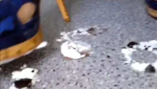 Berlin ayaklarında eski Romen beata