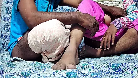 Hintli anne ve baba domaltarak seks yapıyor xnxx 27654