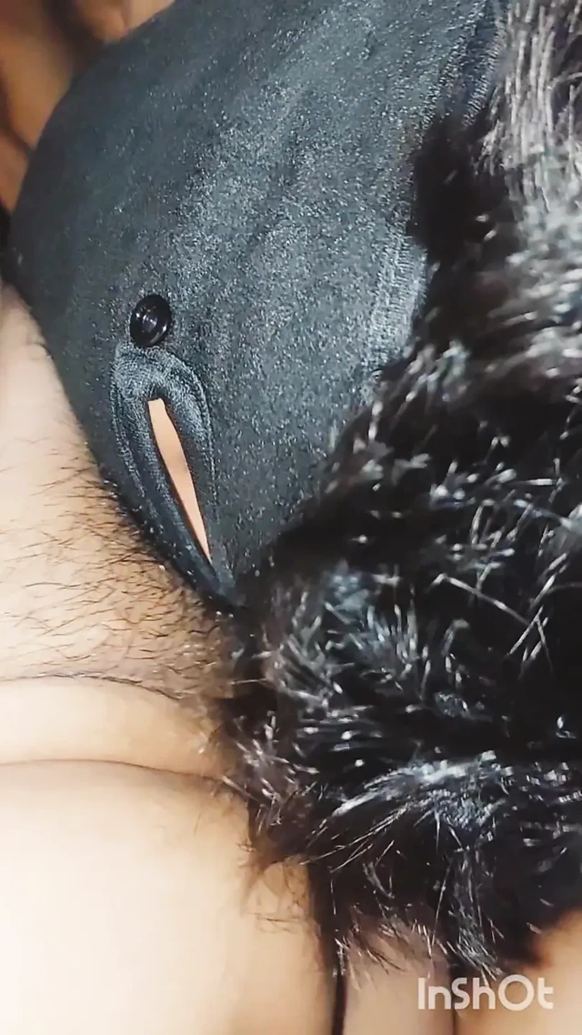 Hintli kadın emiyor ve götünü sikiyor bölüm 1