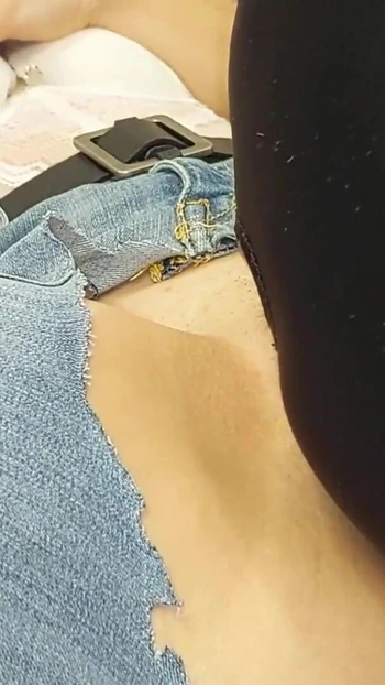 Мощный момент от "Лижу мою пульсирующую киску до безумного оргазма"