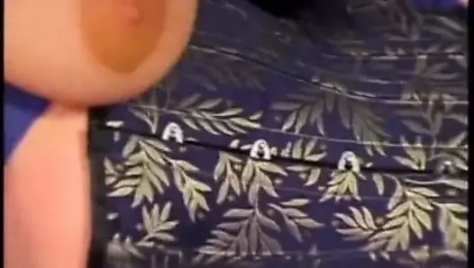 Büyük sarkık memeler becerdin içinde çorap