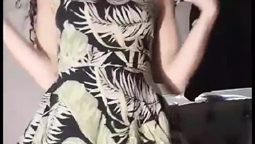 Sert yarağını deliklerime sok