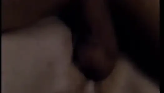 Hunk kız öğrenci yurdunda emiyor
