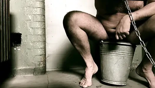 Домина госпожа April - камера 45 Апрель тюрьмы, часть 1