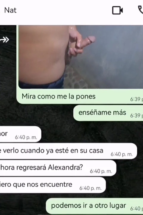 Üvey kızımın arkadaşıyla seks ile ateşli sohbet