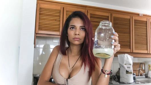 Minyon kolombiyalı mila garcia hakim tarafından masif horoz