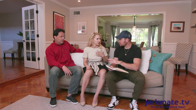 Two Cocks Can't Stop Alix Lynx – She's Taking them Like a Real Pro